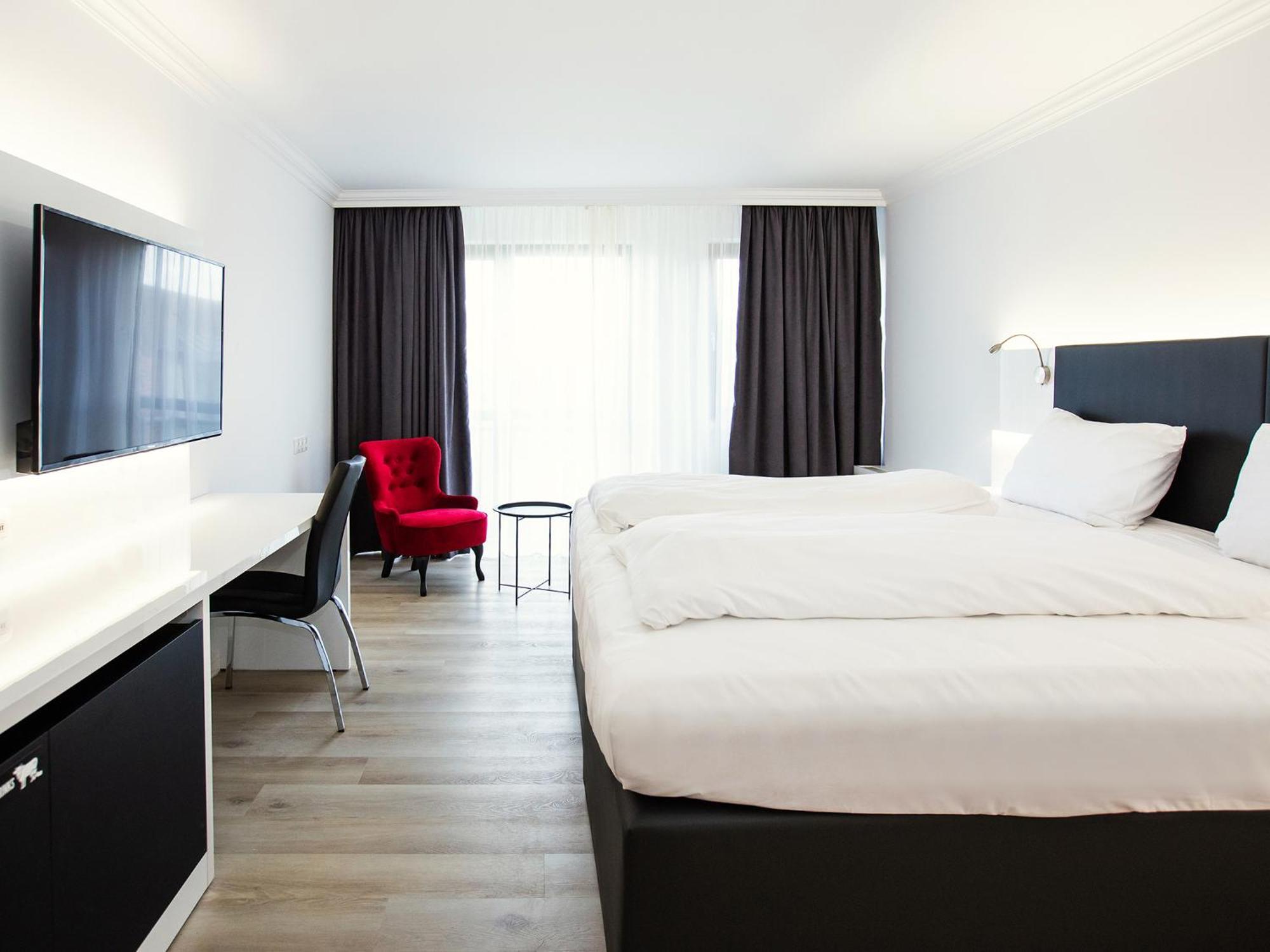 Dormero Hotel מירבוש מראה חיצוני תמונה